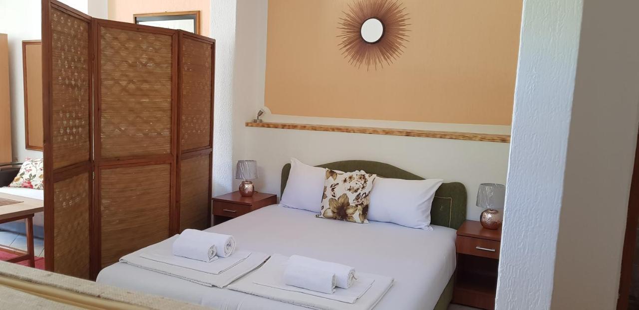Olav Holiday Apartments บาร์ ภายนอก รูปภาพ