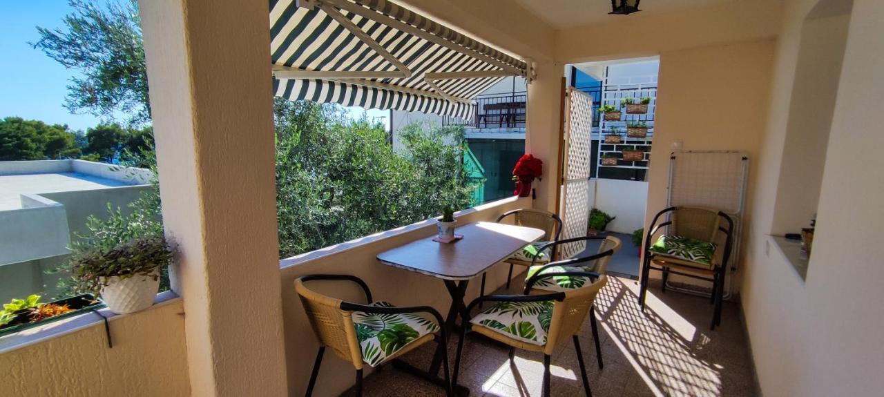 Olav Holiday Apartments บาร์ ภายนอก รูปภาพ