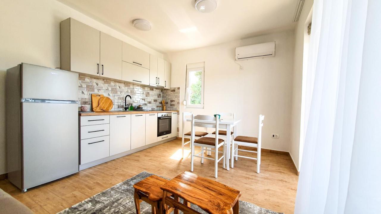 Olav Holiday Apartments บาร์ ภายนอก รูปภาพ